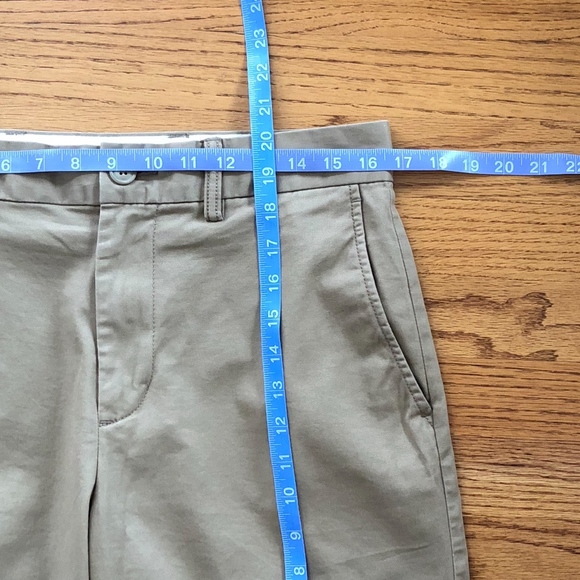 10" Ultimate Slim Stretch Shorts - Picture 6 of 6